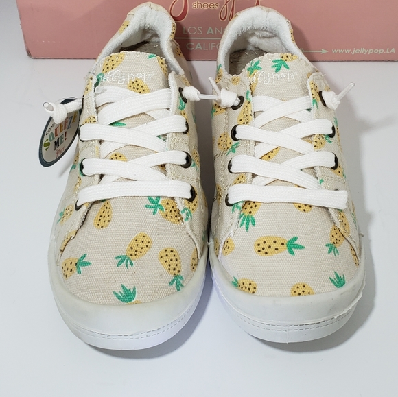 NIB Brand New Beige Pineapple Canvas Sneakers - Picture 4 of 7